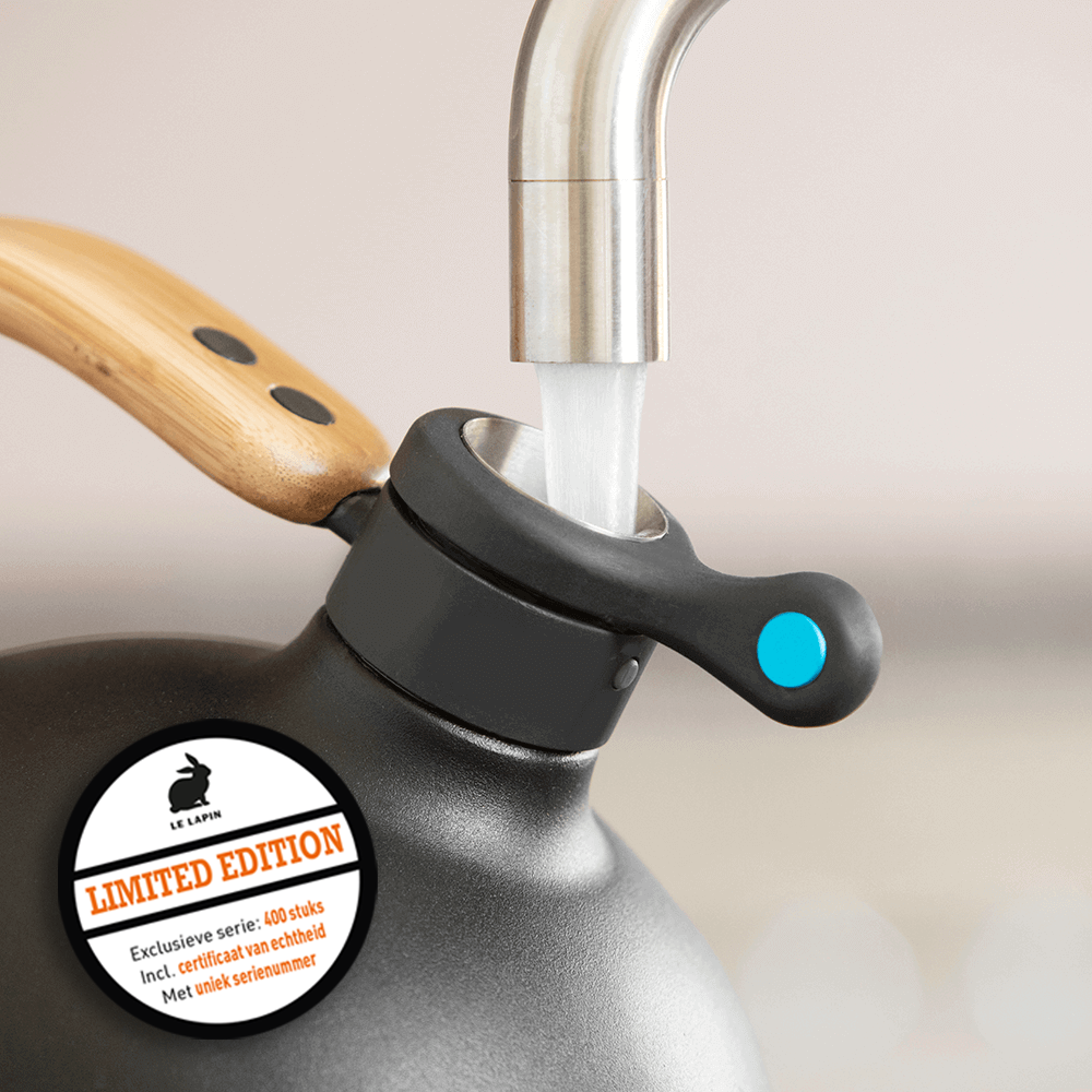 Le Lapin electric kettle